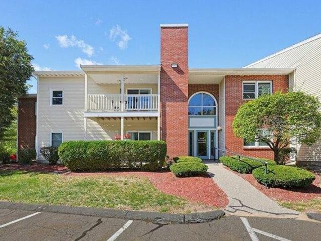 Condo for sale in Norwood, Norfolk County