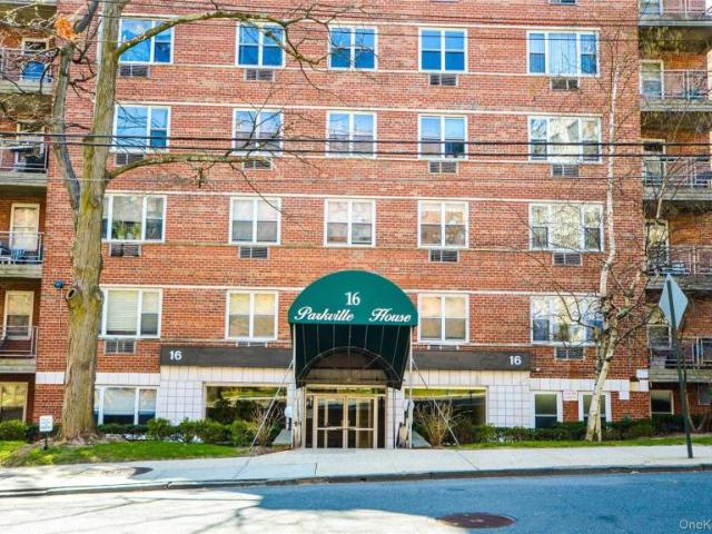 House for sale in White Plains, New York