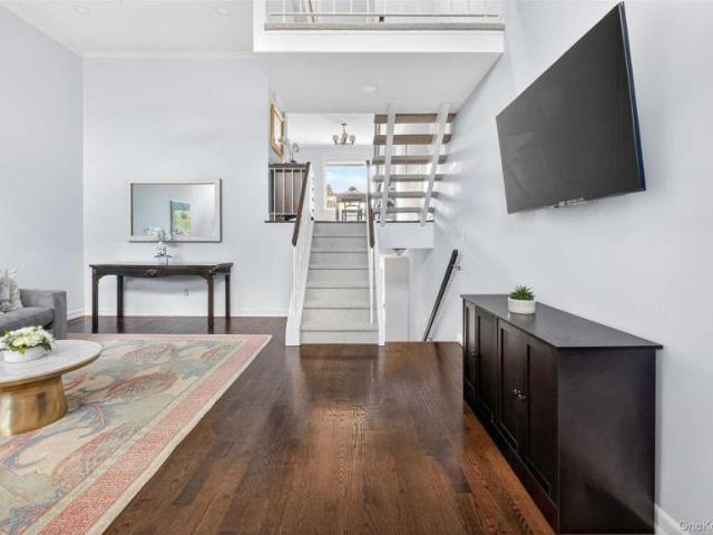 House for sale in Pelham, New York