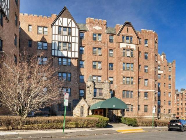 House for sale in White Plains, New York