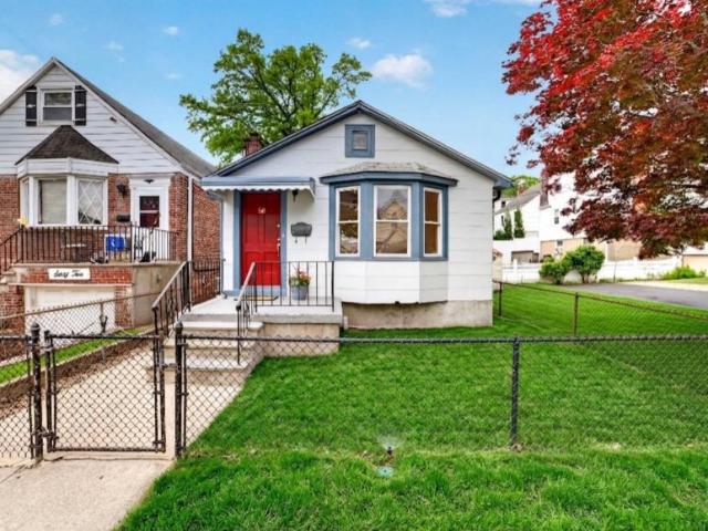 House for sale in Glenwood, New York