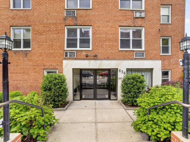 House for sale in Mount Vernon, New York