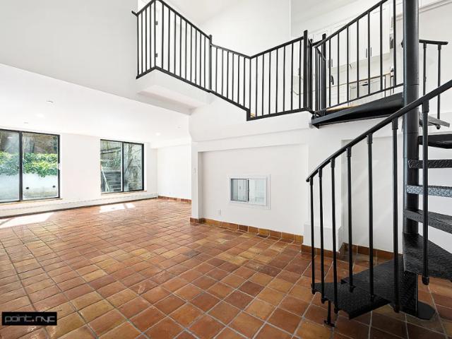 Apartment for rent in Arverne, New York