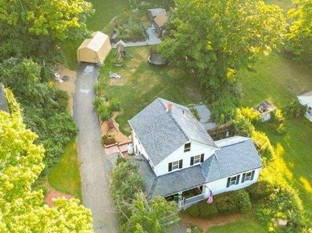 House for sale in New Braintree, Massachusetts