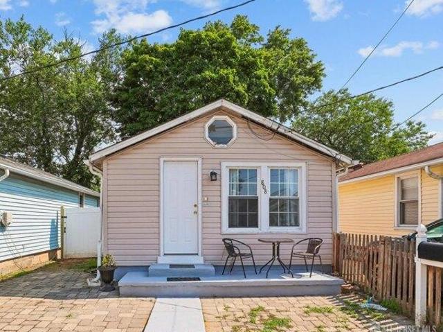 House for sale in Cliffwood, New Jersey