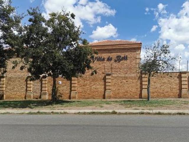 Apartment for sale in Dr Kenneth Kaunda, North West