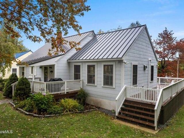 House for sale in Otis