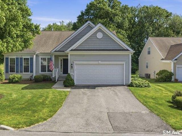 House for sale in Oxford, Connecticut
