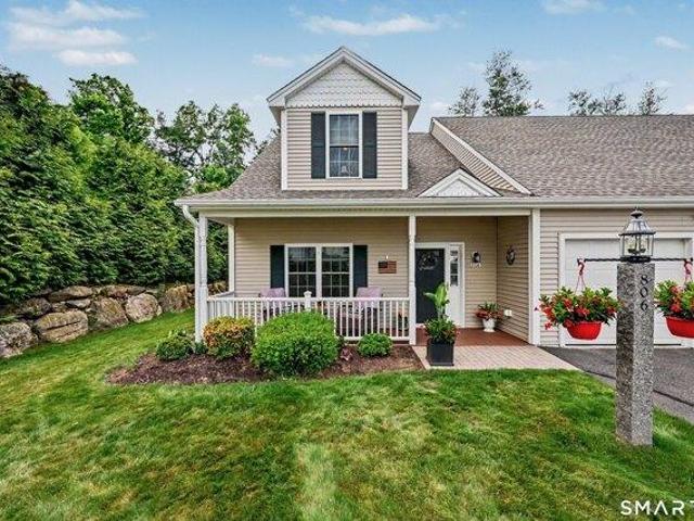 House for sale in Oxford, Connecticut