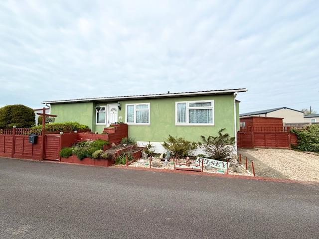 Park Home for sale in Littlecote, West Sussex