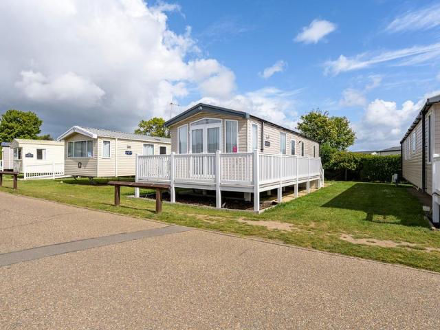 Park Home for sale in Caister-on-Sea, Great Yarmouth