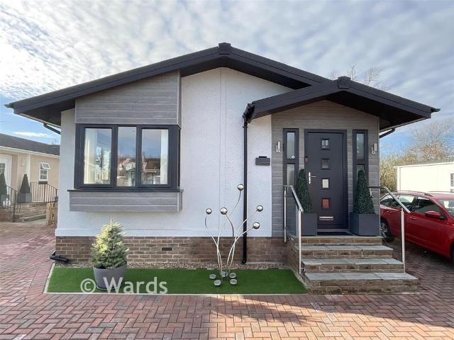 Park Home for sale in Sandown Park, Kent