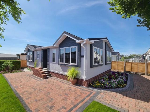 Park Home for sale in Cabus, Lancashire