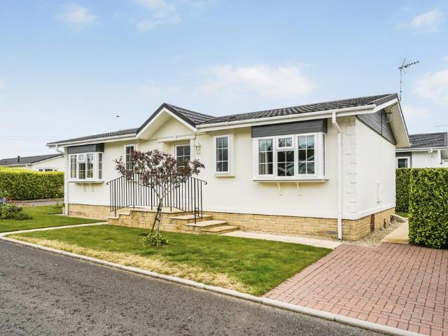 Park Home for sale in Crookhill, Worcestershire