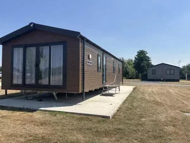 Park Home for sale in Lower Moor, Crookhill