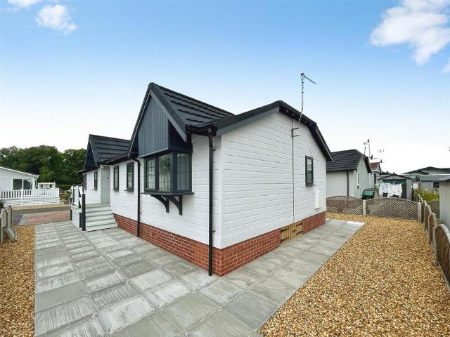 Park Home for sale in Shropshire