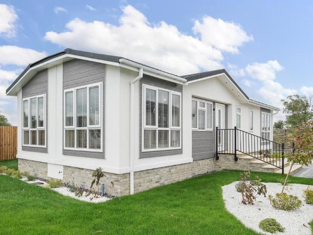 Park Home for sale in Hillborough, The Bridge