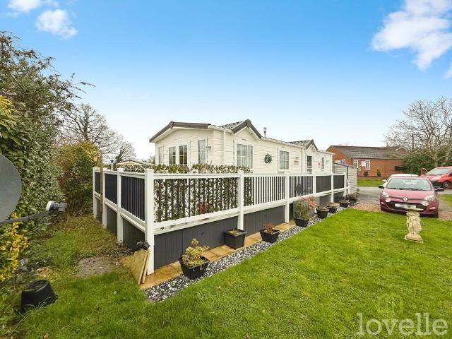 Park Home for sale in Witham St Hughs, Ashby De La Launde