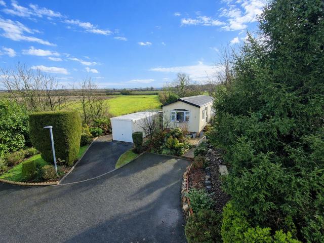Park Home for sale in Budlake, Devon