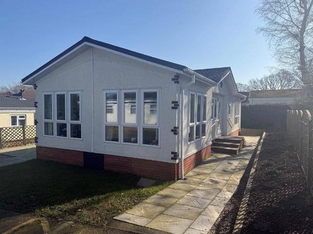 Park Home for sale in Bixley, Eastbridge