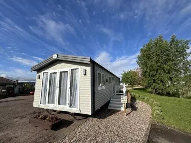 Park Home for sale in Lower Moor, Crookhill