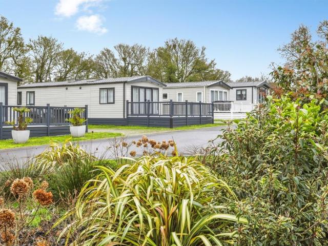 Park Home for sale in Kelsale cum Carlton, Eastbridge