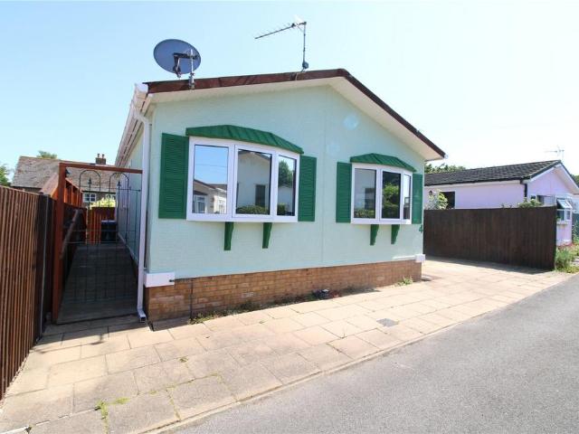 Park Home for sale in Throop, Bournemouth
