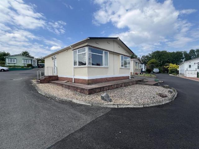 Park Home for sale in Cwmdare, Wales