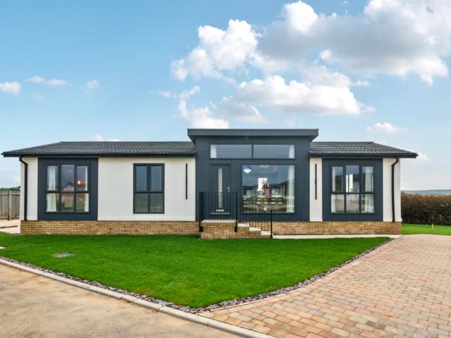 Park Home for sale in Milford-on-Sea, Ashurst Bridge