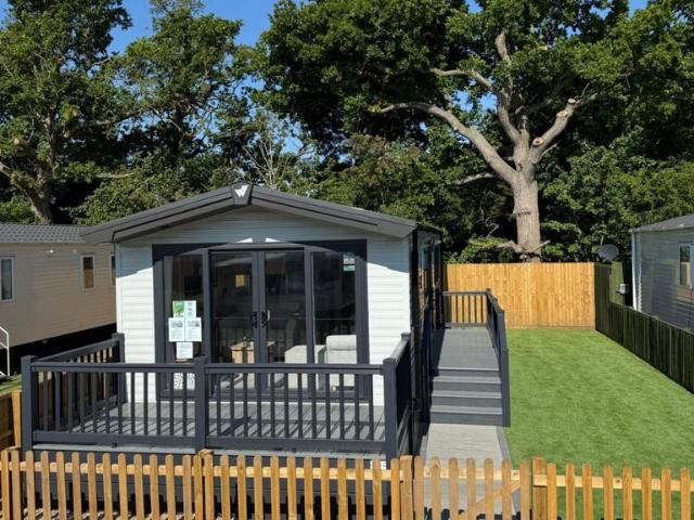 Park Home for sale in Eastbridge, Suffolk