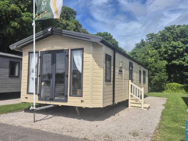 Park Home for sale in Tarleton, Roby Mill