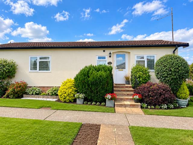 Park Home for sale in Tower Park, Rochford