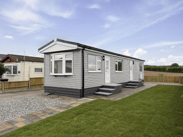 Park Home for sale in Westfields, Lower Bullingham