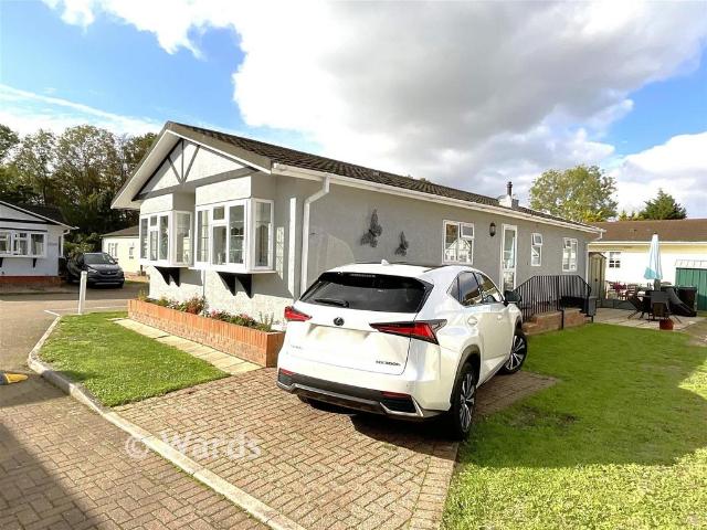 Park Home for sale in West Kingsdown, Sevenoaks