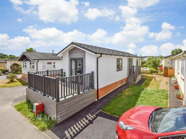 Park Home for sale in Midway, Kent