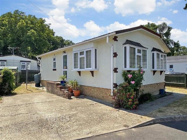 Park Home for sale in The Butts, Kent