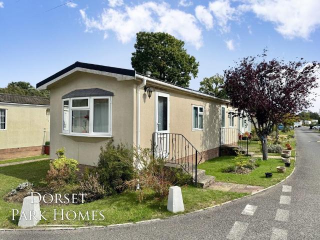 Park Home for sale in Tricketts Cross, Ferndown