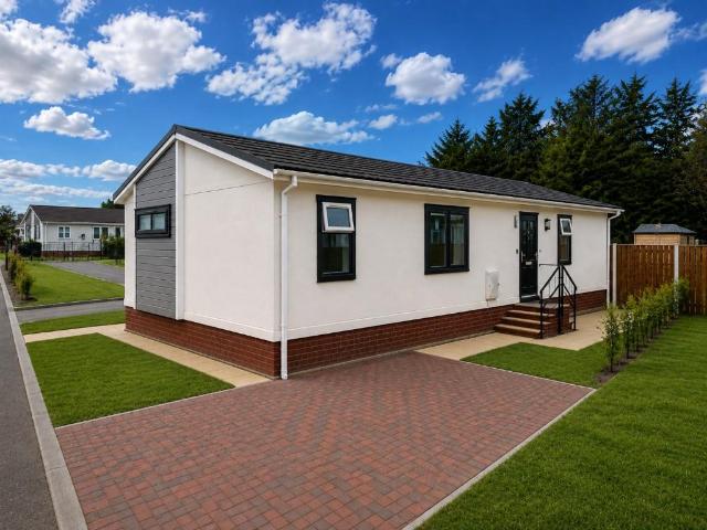 Park Home for sale in Diss, Burgh St Peter