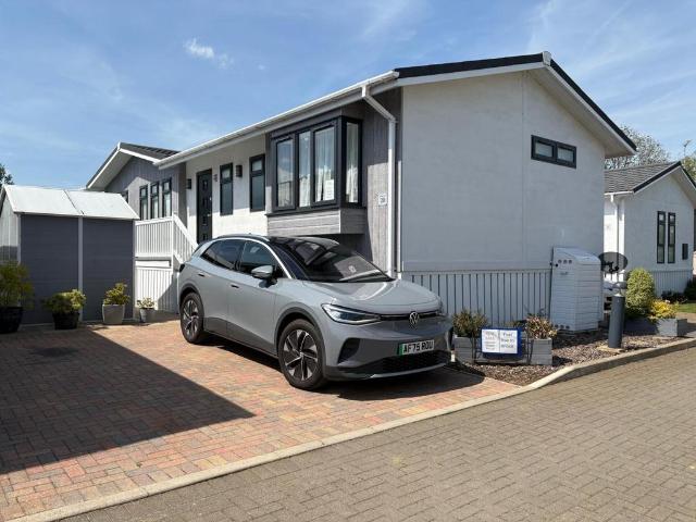 Park Home for sale in Yarwell