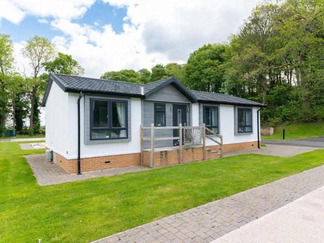 Park Home for sale in Clayton West, West Yorkshire