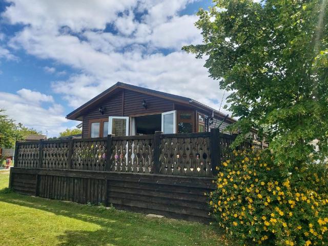 Park Home for sale in Kelsale cum Carlton, Eastbridge