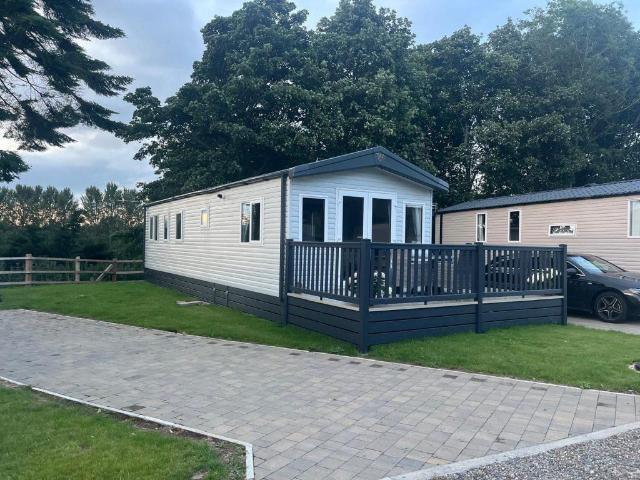 Park Home for sale in Caton, Bare