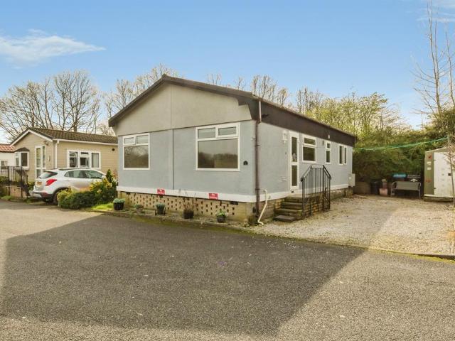 Park Home for sale in Meadowbank, Cheshire