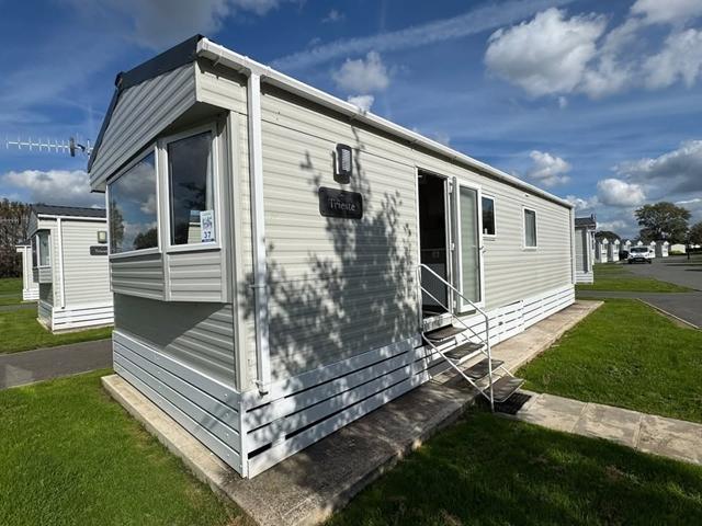 Park Home for sale in Littlecote, West Sussex