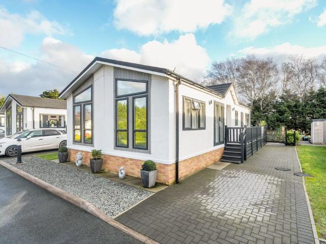Park Home for sale in Simonswood, West Lancashire
