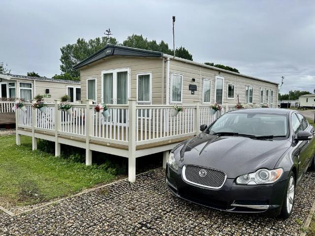 Park Home for sale in Broxbourne, Hertfordshire