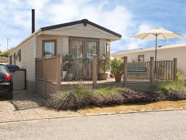 Park Home for sale in Elmfield, Leicestershire