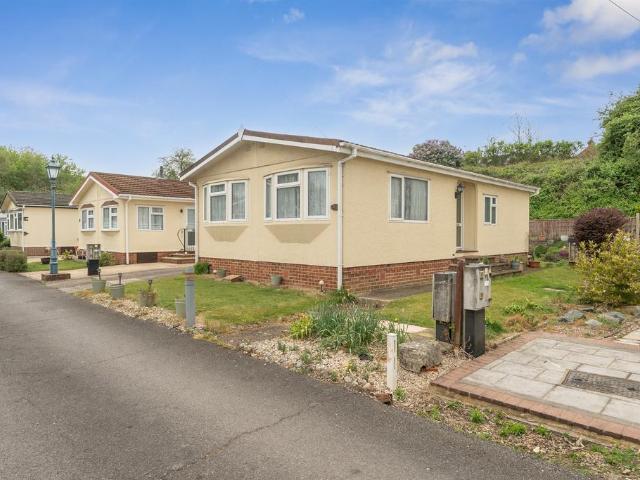 Park Home for sale in Cookham