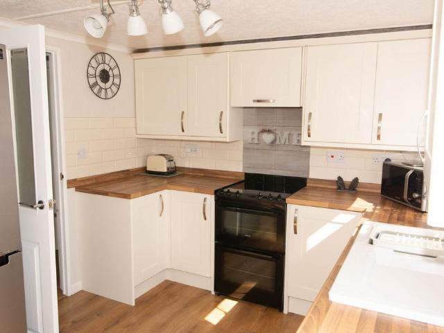Park Home for sale in Forthampton, Worcestershire
