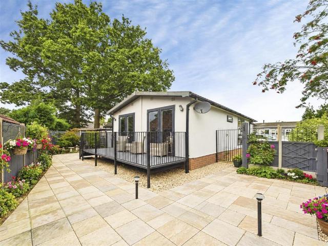 Park Home for sale in Hykeham Moor, Ashby De La Launde
